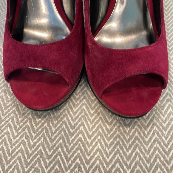 Carlos Santana Suede High Heeled Shoes With Bow Ankle Strap - Picture 4 of 6